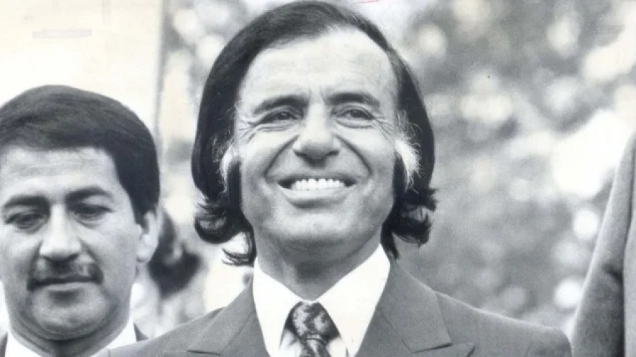 EL DÍA QUE CARLOS MENEM ATERRIZÓ EN MEDIO DE LA RUTA EN CORRIENTES